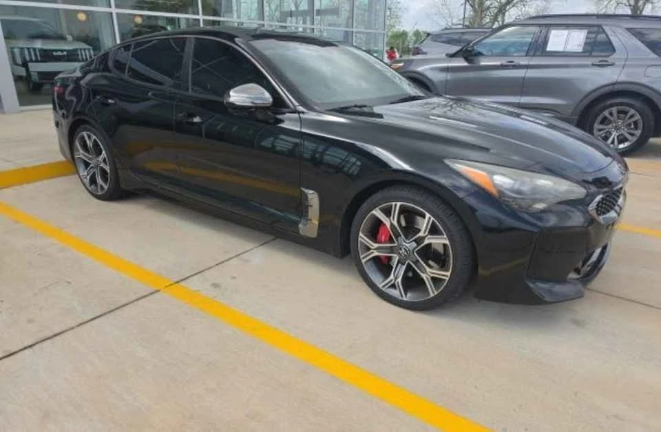 2019 Kia Stinger - Image 3 of 5