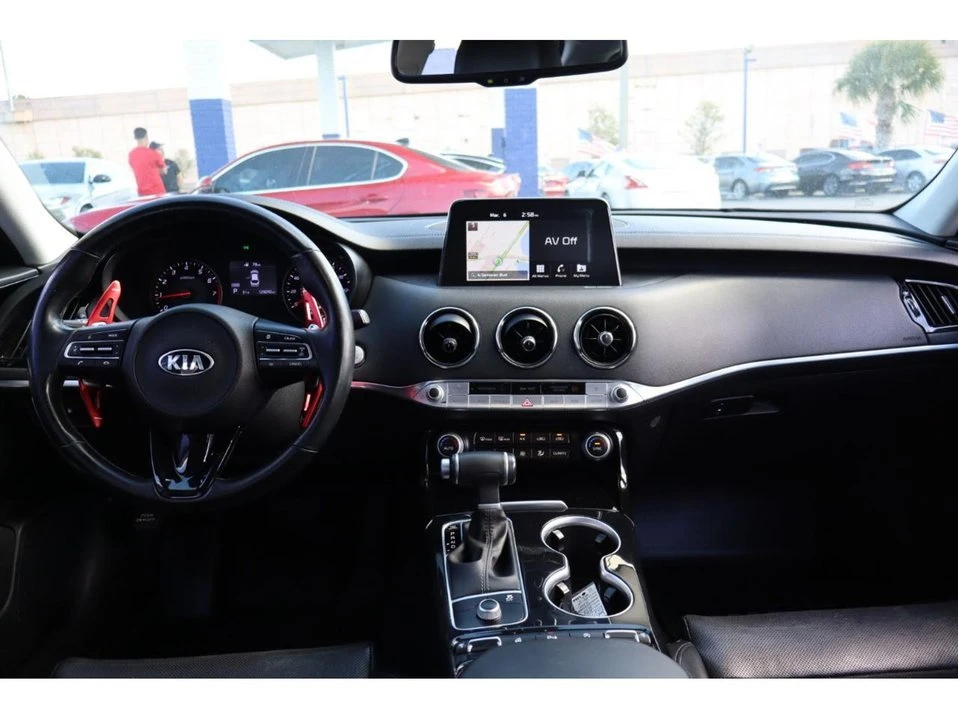 2019 Kia Stinger - Image 15 of 19
