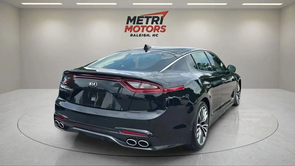 2019 Kia Stinger - Image 3 of 13