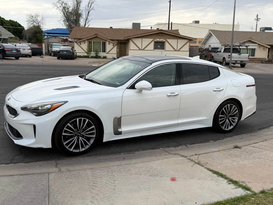 2019 Kia Stinger - Image 2 of 7