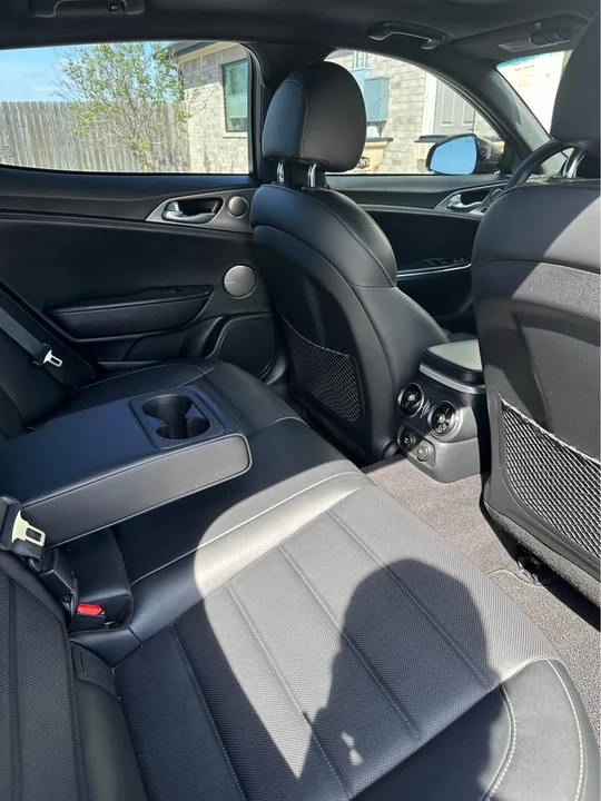 2019 Kia Stinger - Image 4 of 11