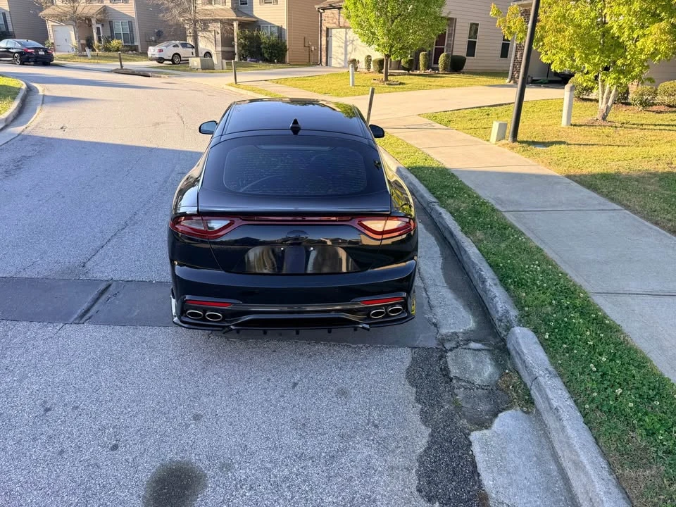 2019 Kia Stinger - Image 16 of 21