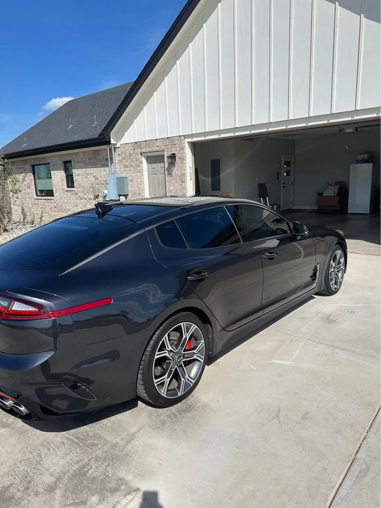 2019 Kia Stinger - Image 2 of 11