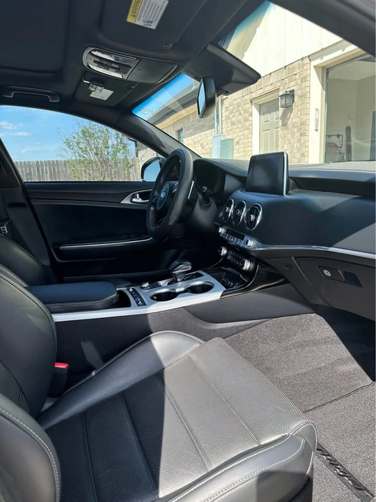 2019 Kia Stinger - Image 3 of 11