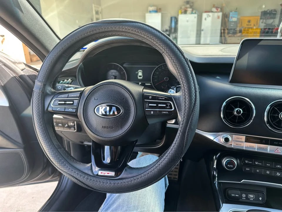 2019 Kia Stinger - Image 6 of 11