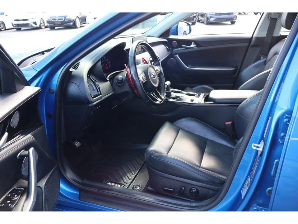 2019 Kia Stinger - Image 16 of 19