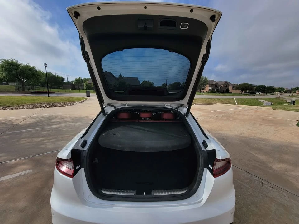 2019 Kia Stinger - Image 9 of 20