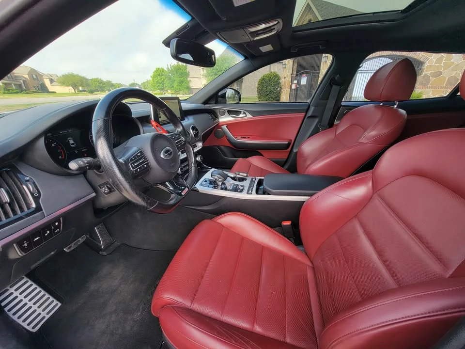 2019 Kia Stinger - Image 16 of 20