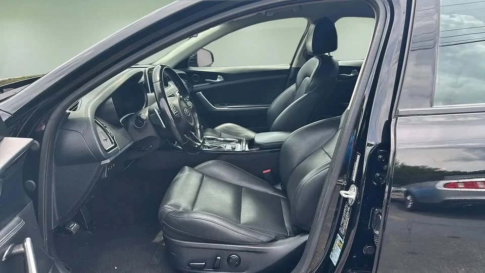 2019 Kia Stinger - Image 11 of 13