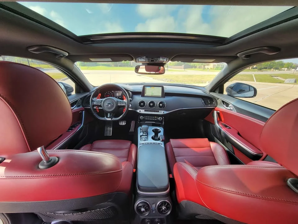 2019 Kia Stinger - Image 12 of 20
