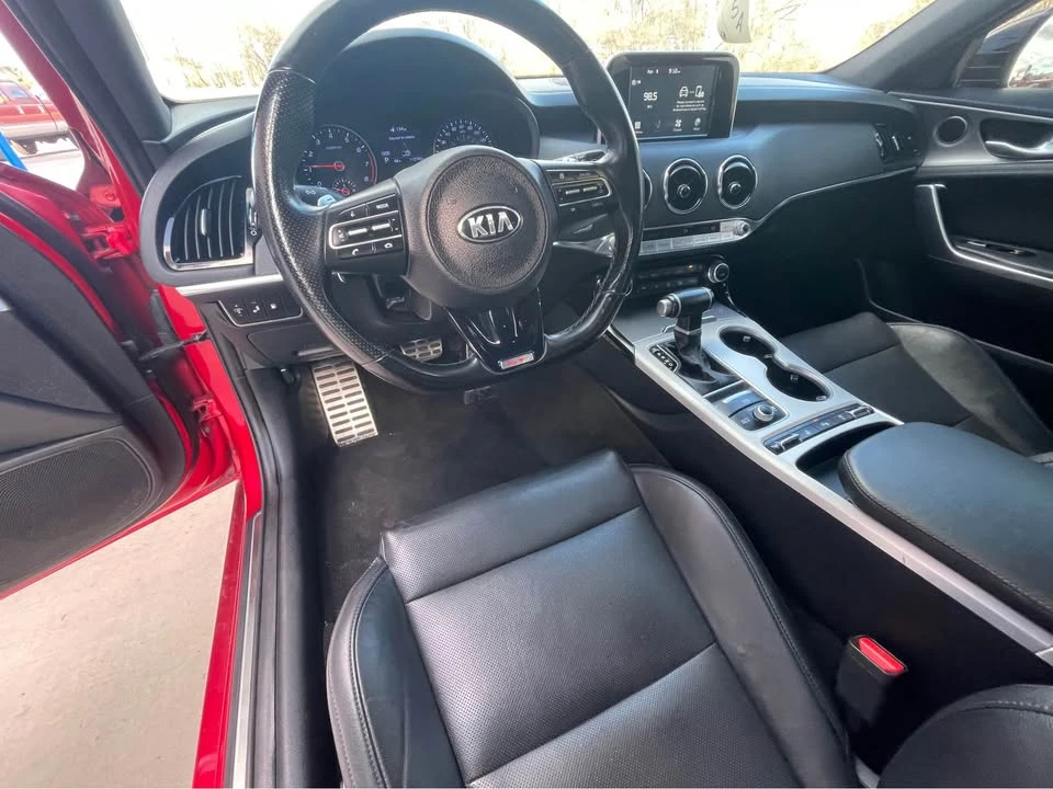 2019 Kia Stinger - Image 9 of 13