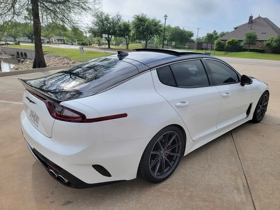 2019 Kia Stinger - Image 8 of 20