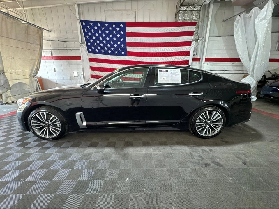 2019 Kia Stinger - Image 9 of 21