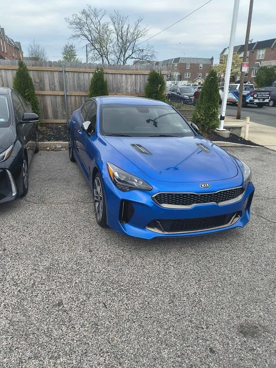 2019 Kia Stinger - Image 2 of 2