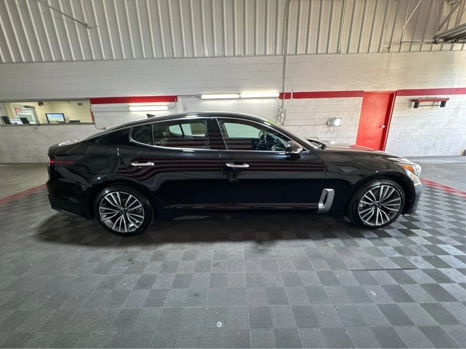 2019 Kia Stinger - Image 5 of 21