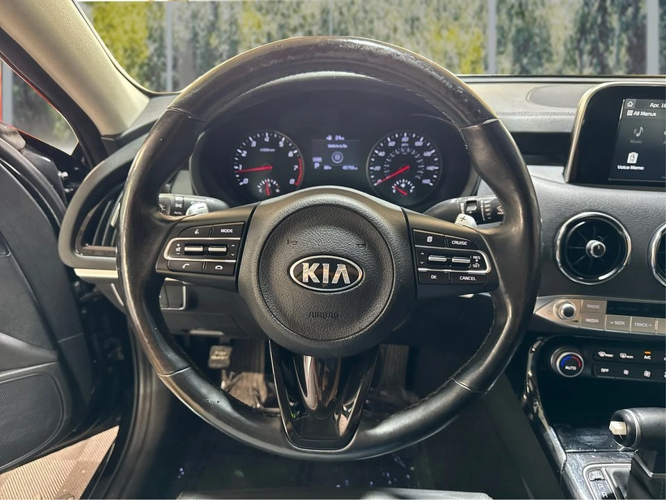 2019 Kia Stinger - Image 19 of 21