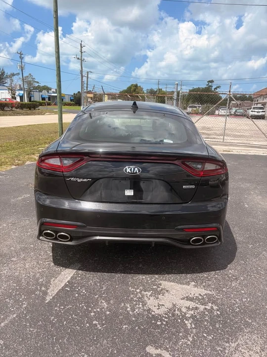 2019 Kia Stinger - Image 8 of 18