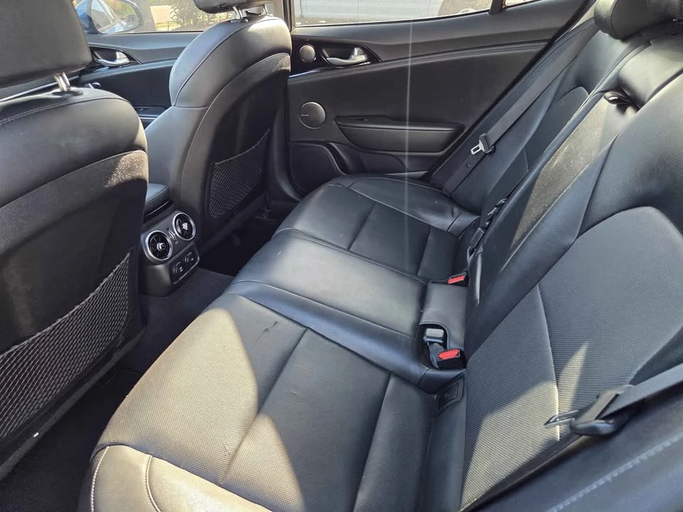2019 Kia Stinger - Image 8 of 9