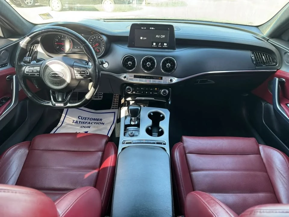 2019 Kia Stinger - Image 9 of 11