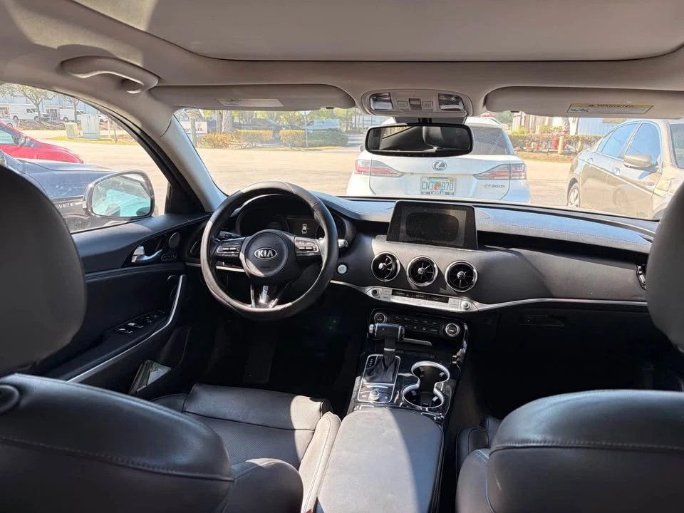 2019 Kia Stinger - Image 15 of 18
