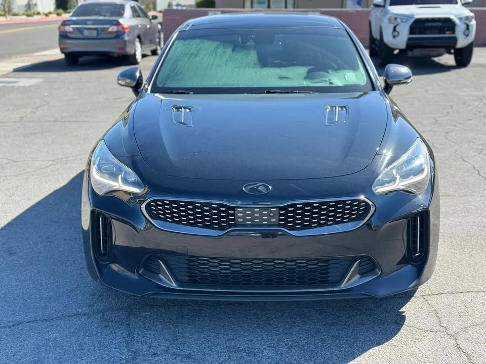 2019 Kia Stinger - Image 2 of 11