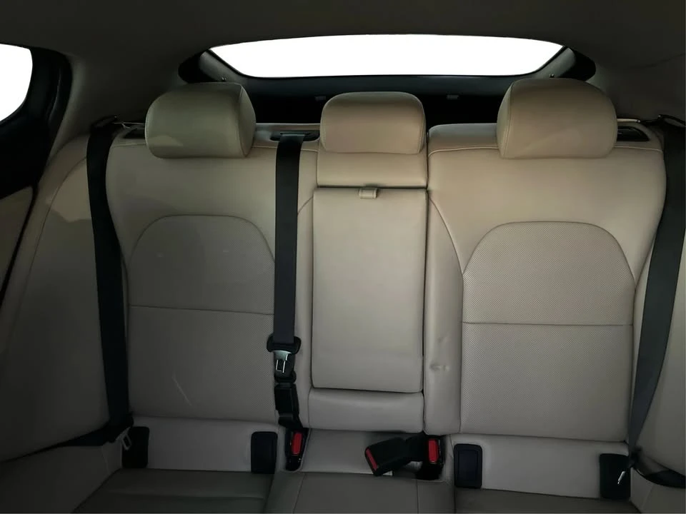 2019 Kia Stinger - Image 17 of 20