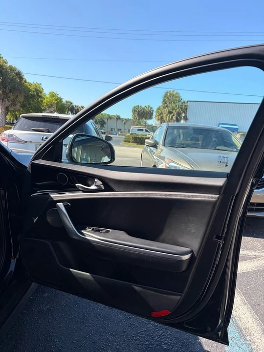 2019 Kia Stinger - Image 14 of 18