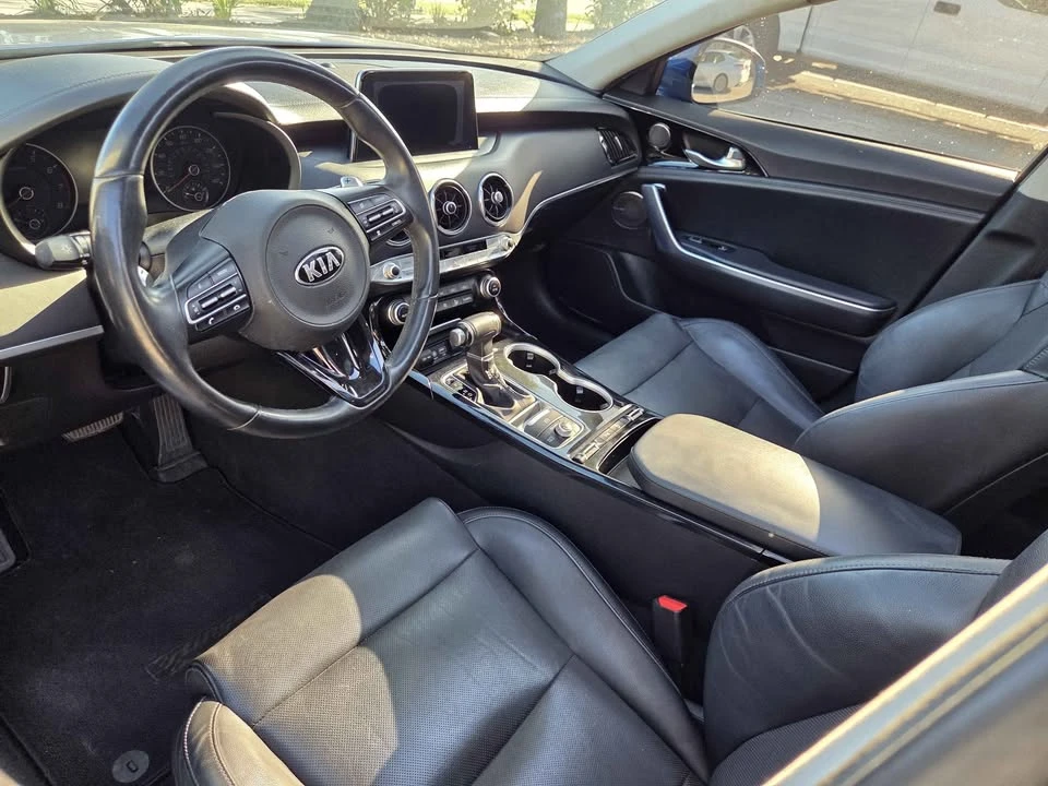 2019 Kia Stinger - Image 6 of 9