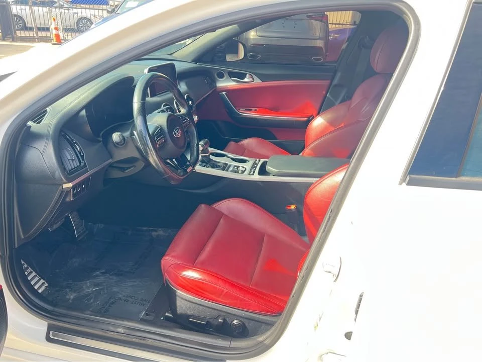 2019 Kia Stinger - Image 14 of 14