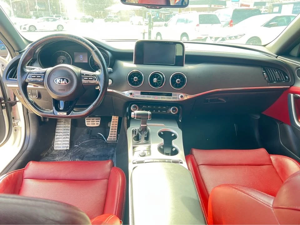 2019 Kia Stinger - Image 13 of 14