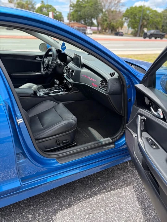 2019 Kia Stinger - Image 5 of 10