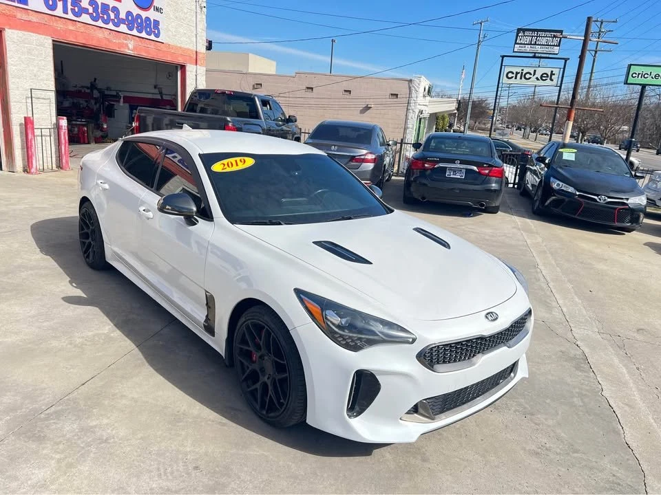 2019 Kia Stinger - Image 9 of 14