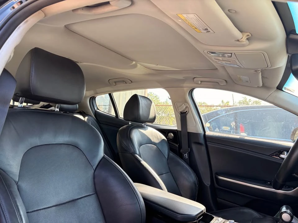 2019 Kia Stinger - Image 12 of 18