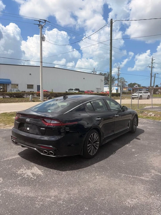 2019 Kia Stinger - Image 7 of 18