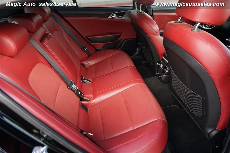 2019 Kia Stinger - Image 18 of 19