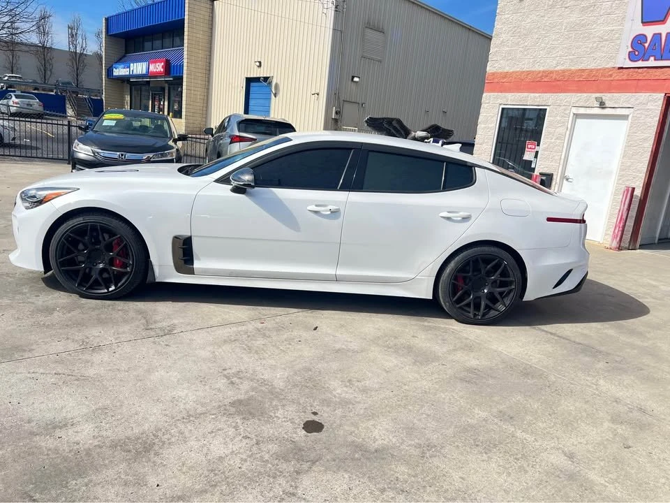 2019 Kia Stinger - Image 11 of 14