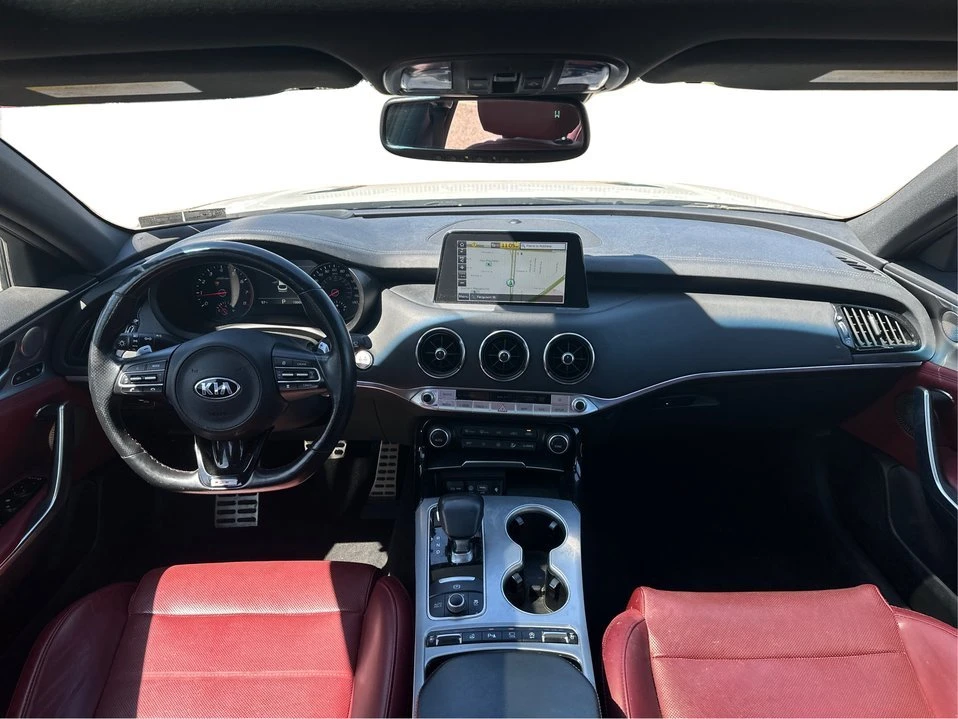 2019 Kia Stinger - Image 17 of 20