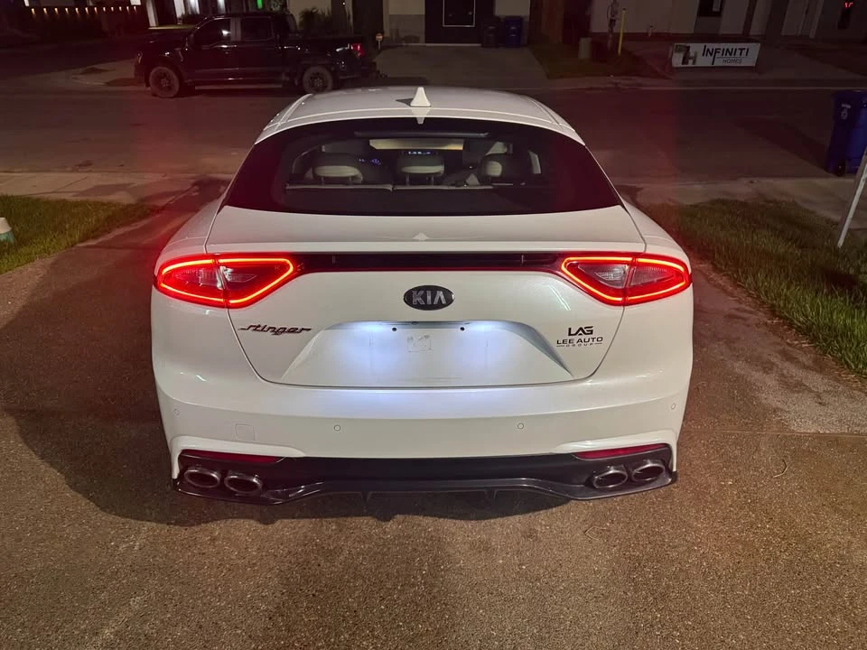 2019 Kia Stinger - Image 5 of 13