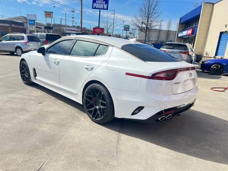 2019 Kia Stinger - Image 6 of 14