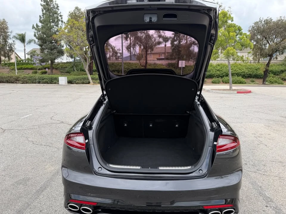 2019 Kia Stinger - Image 17 of 17