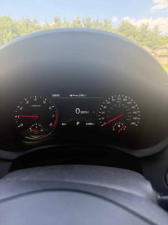 2019 Kia Stinger - Image 11 of 18