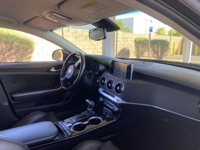 2019 Kia Stinger - Image 5 of 6