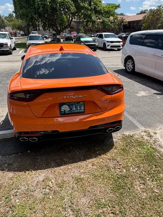 2019 Kia Stinger - Image 7 of 11