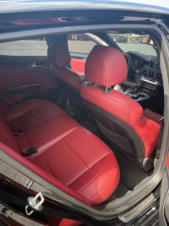 2019 Kia Stinger - Image 10 of 20