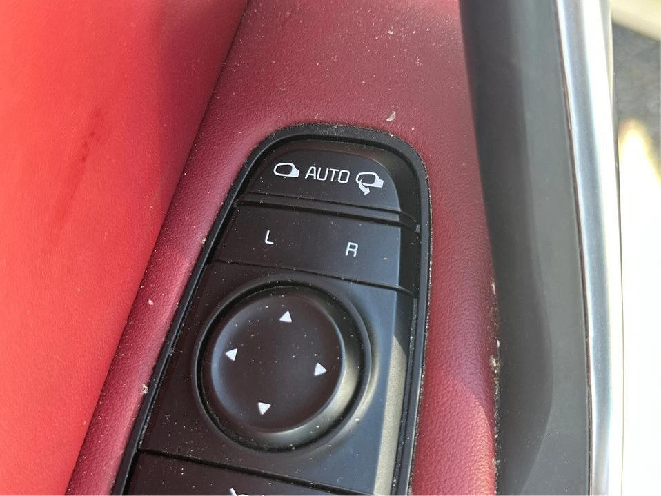 2019 Kia Stinger - Image 16 of 20