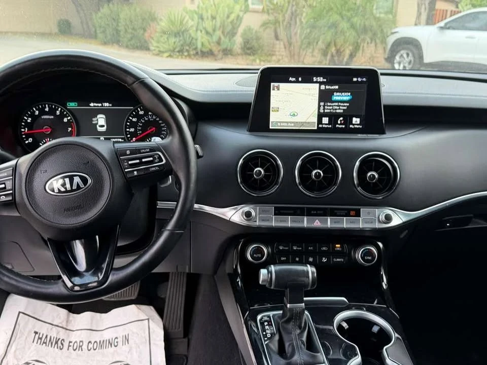 2019 Kia Stinger - Image 7 of 8