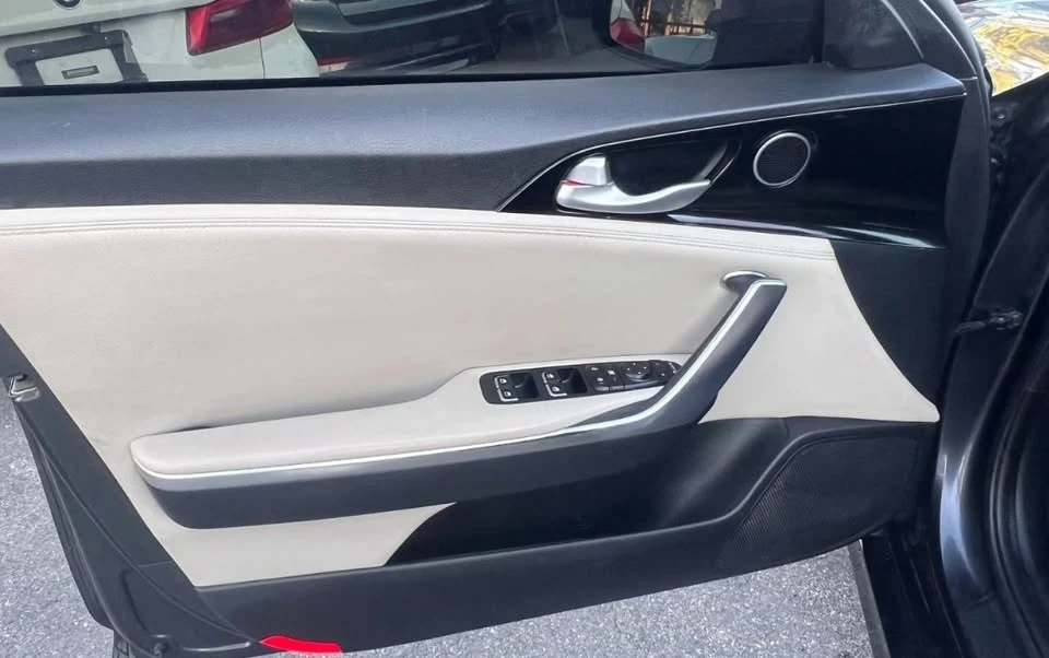 2019 Kia Stinger - Image 13 of 13