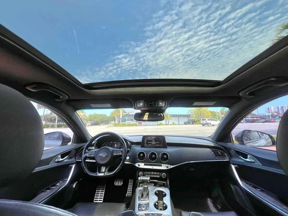 2019 Kia Stinger - Image 14 of 20