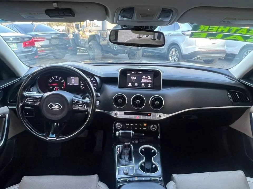 2019 Kia Stinger - Image 6 of 13