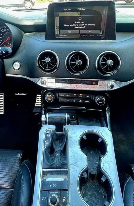 2019 Kia Stinger - Image 13 of 20